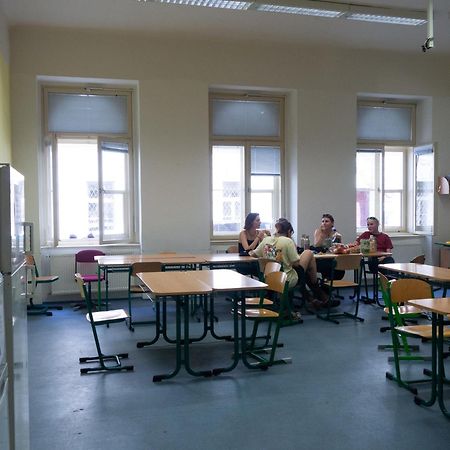 Hostel In School Prague Exterior photo