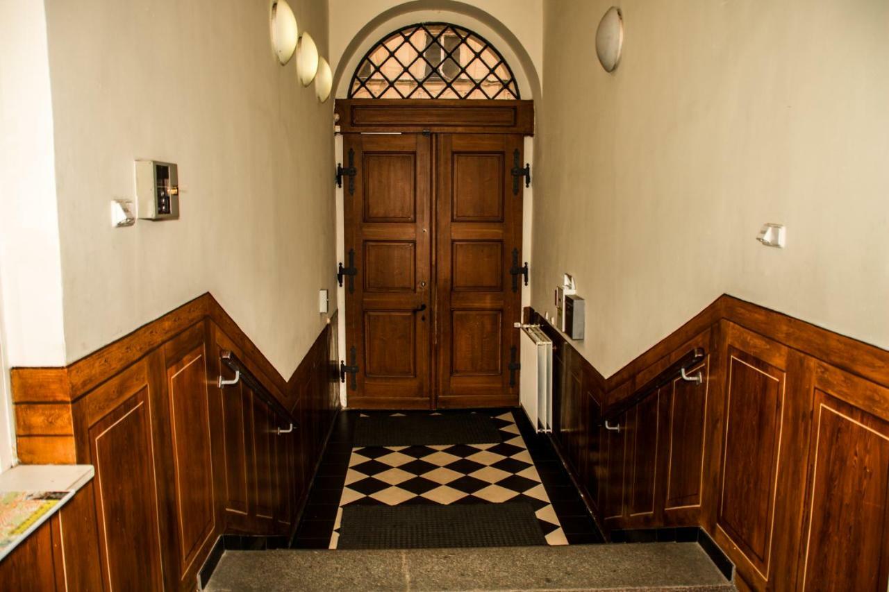 Hostel In School Prague Exterior photo
