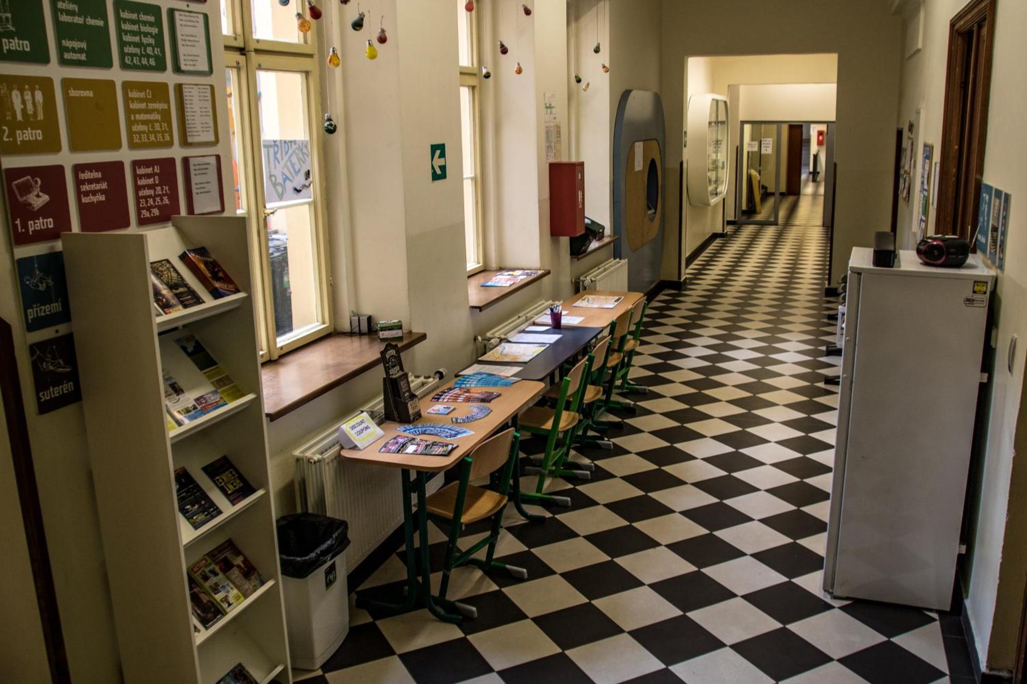 Hostel In School Prague Exterior photo